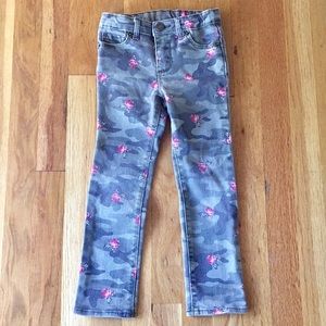 EUC Gap Kids Girl Camo Denim Pants Flowers size 5